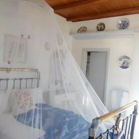 Nyfes Traditional Boutique Vagelio