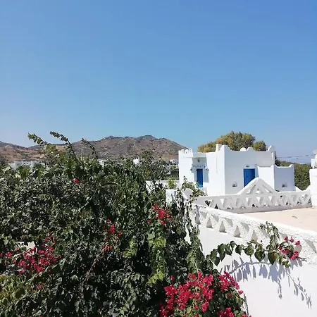 Nyfes Traditional Boutique Vagelio 스키로스